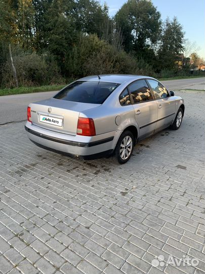 Volkswagen Passat 1.6 МТ, 1997, 450 000 км