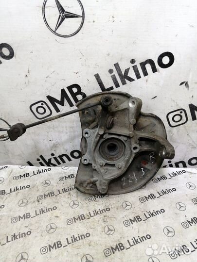 Кулак задний правый Mercdes W221