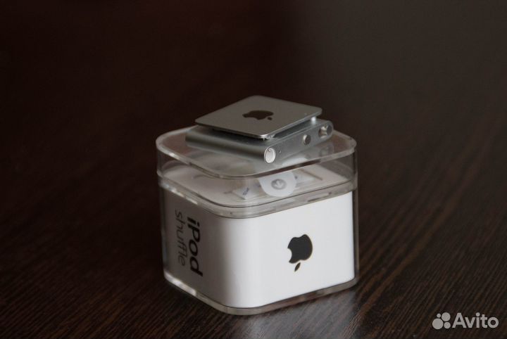 iPod shuffle 4