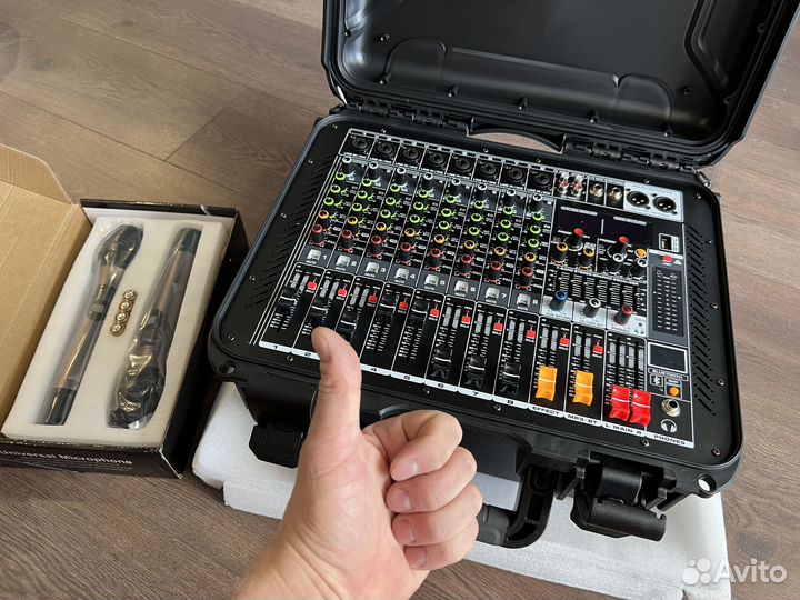 Активный микшерный пульт, 1300 ват. + микрофоны