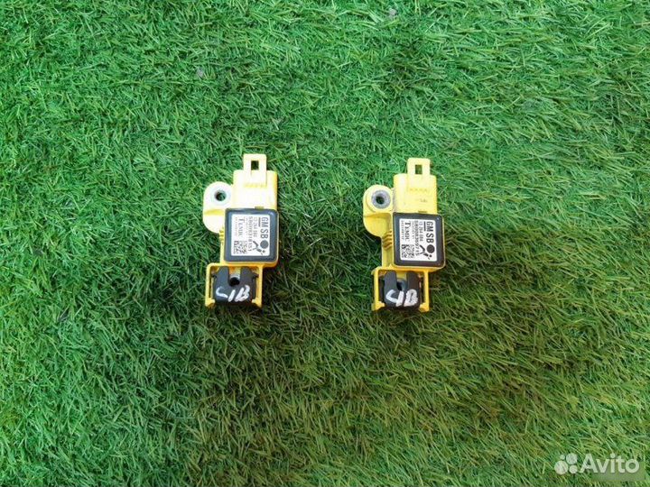 Датчик Airbag Opel Zafira B 2005-2012