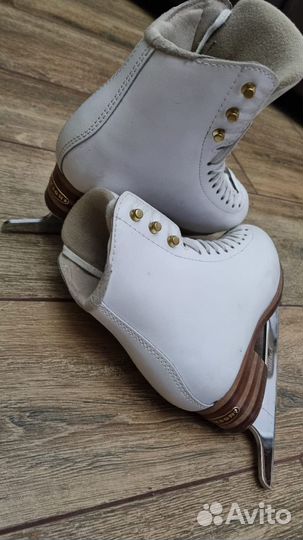 Фигурные коньки jackson elle