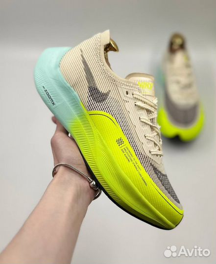 Кроссовки женские Nike zoomX