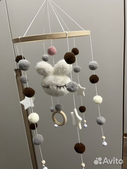 Мобиль на кроватку из фетра