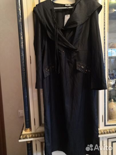 Платье с капюшоном черное