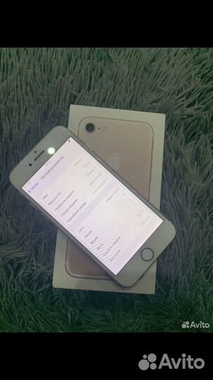 iPhone 7 розовый