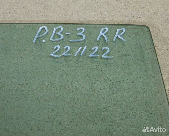 Стекло двери задней правой VW Passat B3 седан