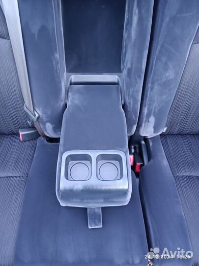 Сиденье средний ряд Тойота Альфард кузов 20