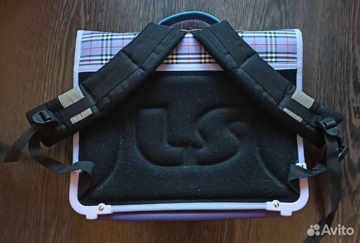 Портфель школьный б/у облегчённый состояние новый