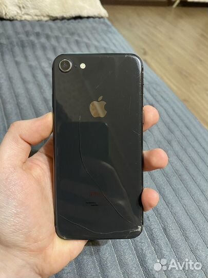 iPhone 8, 64 ГБ