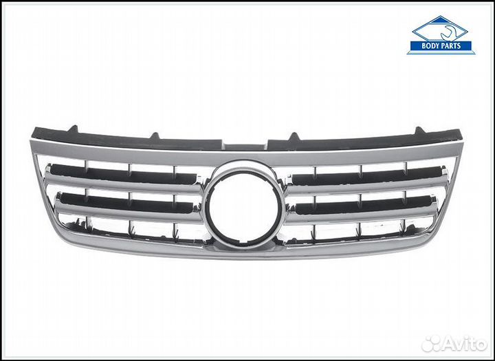 Решётка радиатора Touareg центральная новая 1шт