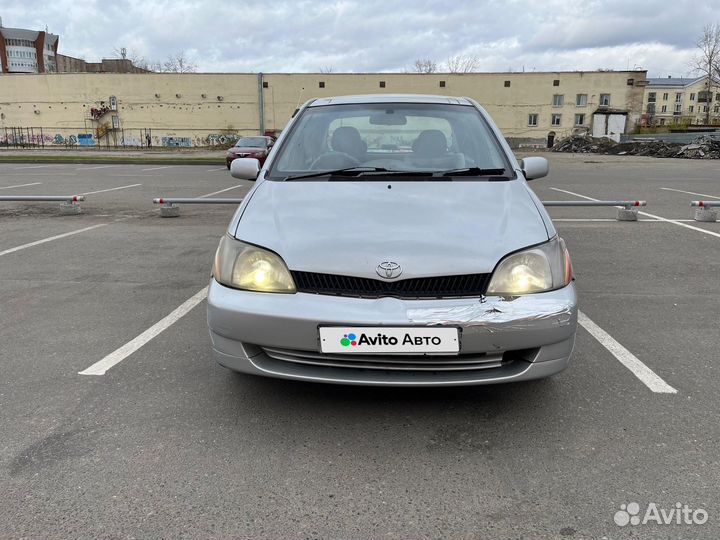 Toyota Platz 1.0 AT, 2000, 299 000 км