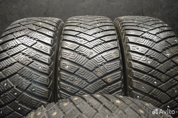 Goodyear Ultragrip Ice Arctic 235/55 R19 105T