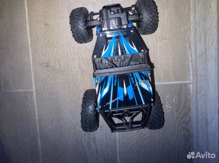 Машина на пульте