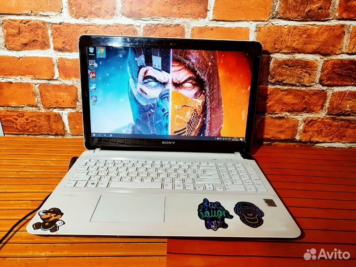 Sony Vaio SVF152C29V - Core i3-3 Gen \ 4 Озу \ 320
