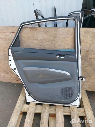 Дверь задняя левая Toyota Prius 2 NHW20 2005
