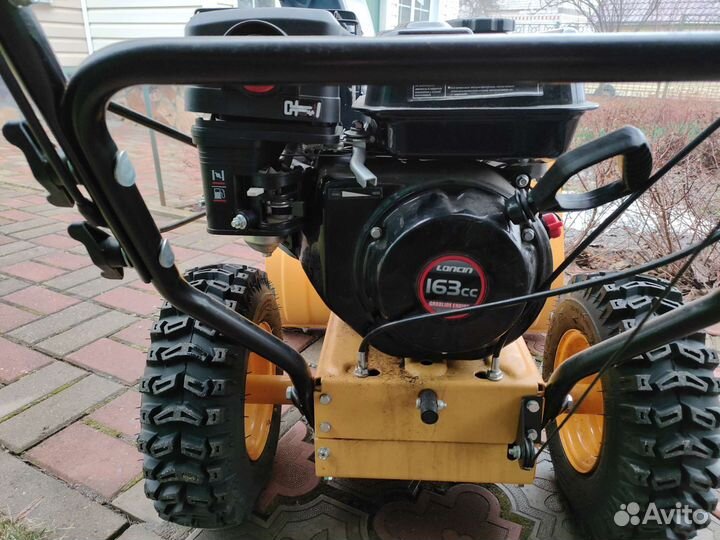 Снегоуборщик uwer ST 5556P