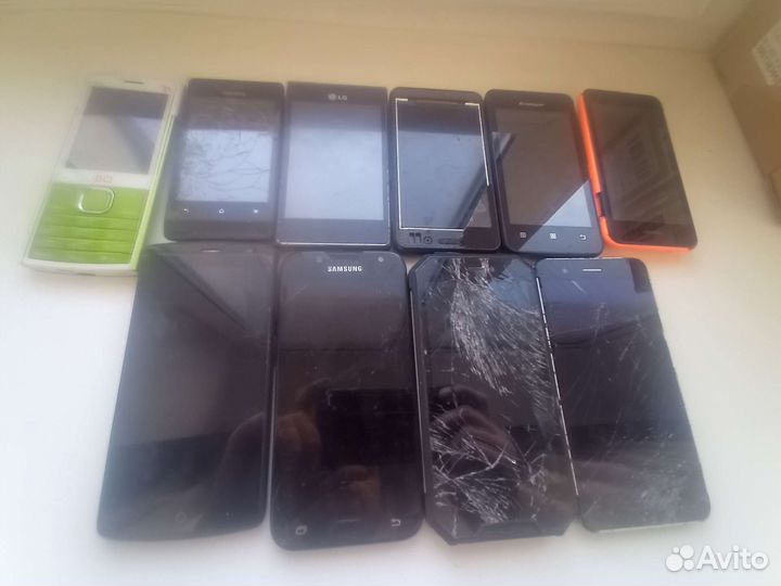 Телефон на запчасти