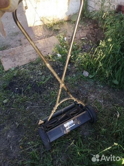 Косилка механическая