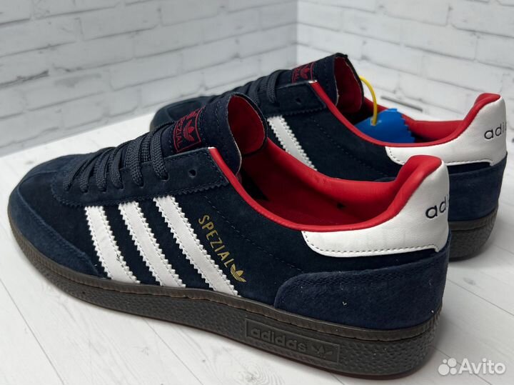 Кроссовки adidas spezial