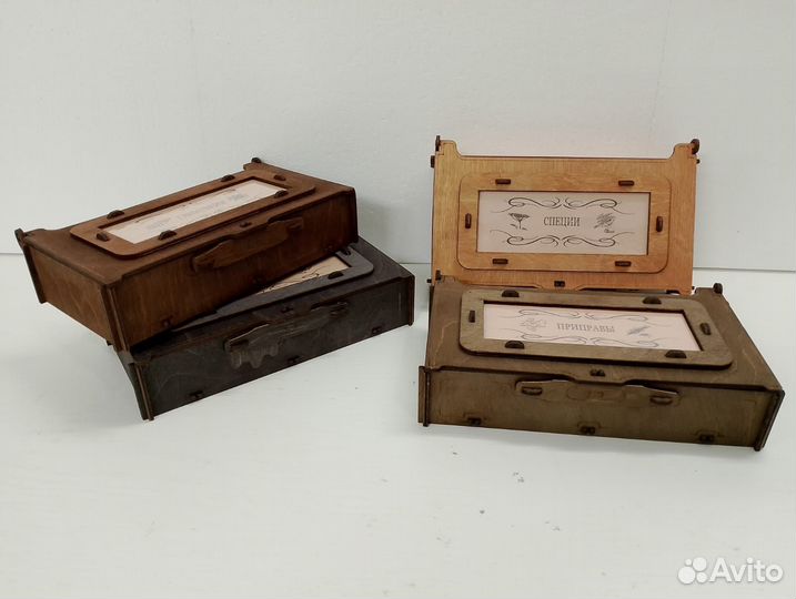 Подарочные коробки, шкатулки