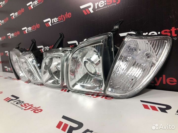 Фары Lexus LX470 Ксенон Светлые