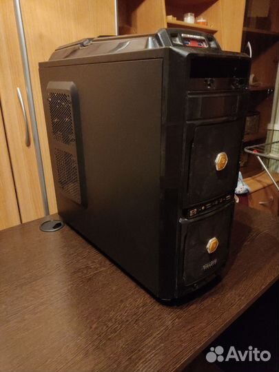 Компьютерный корпус gigabyte