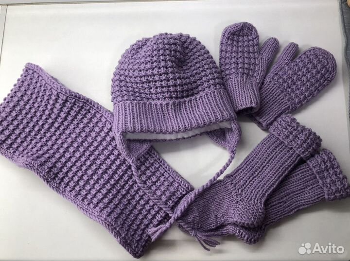 Женский шарф, шапка, перчатки, носки