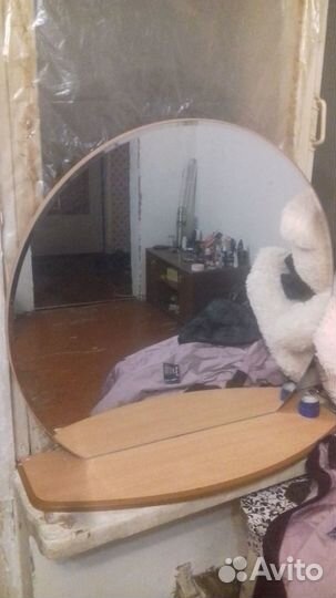 Зеркало с подставкой