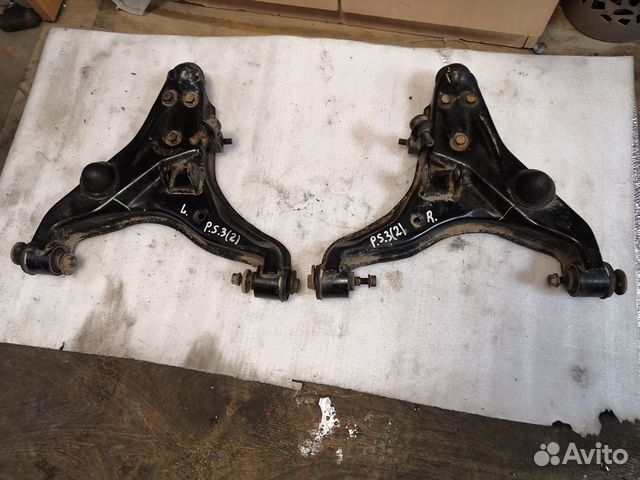 Mitsubishi Pajero Sport 3 рычаг передний нижний