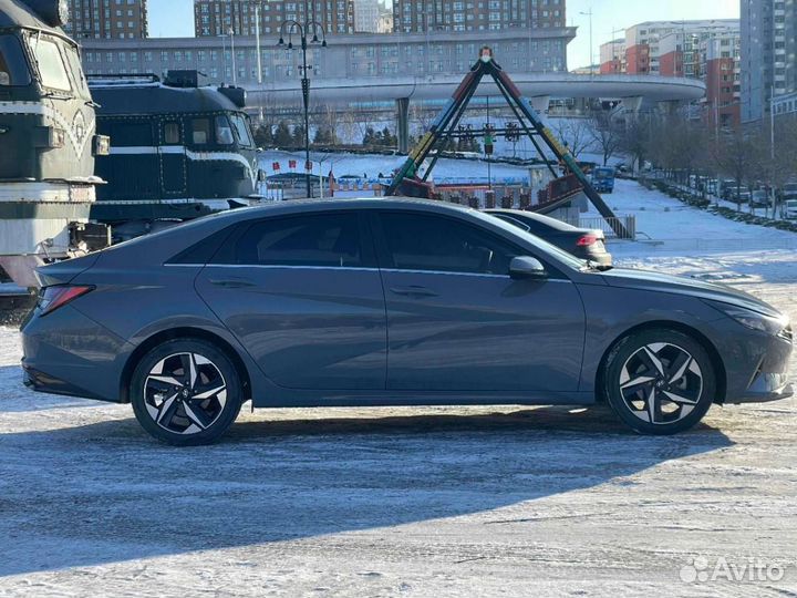 Hyundai Elantra 1.5 CVT, 2022, 30 000 км