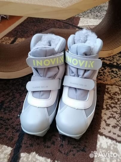 Лыжные ботинки