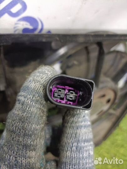 Вентилятор Volkswagen Golf 5 хэтчбек 1.6 BAG 2004