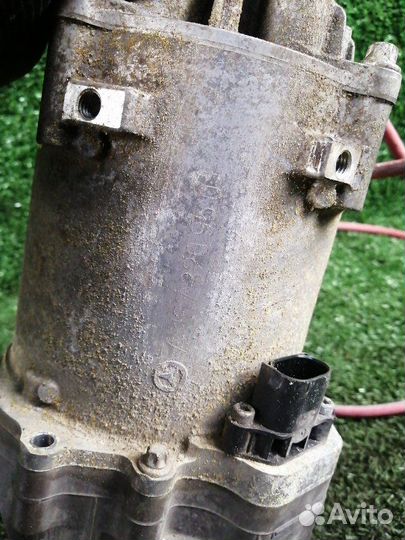 Гидравлический насос подвески передний левый
