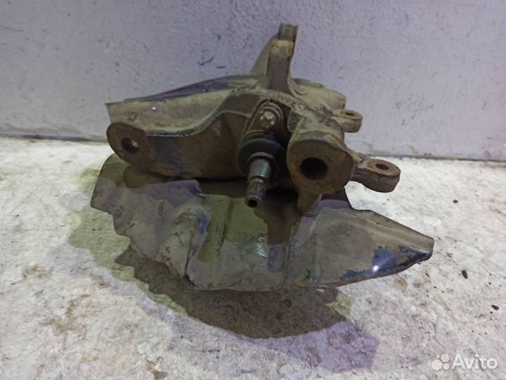 Кулак передний правый бмв