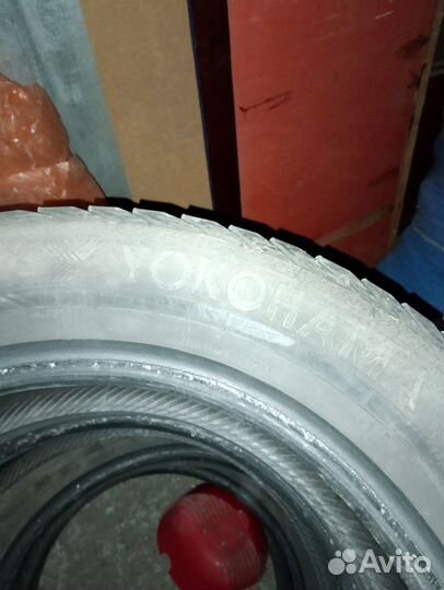 Yokohama Ice Guard Stud IG55 215/60 R17