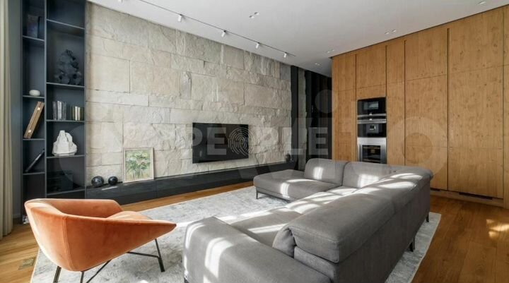 6-к. квартира, 200,8 м², 1/7 эт.