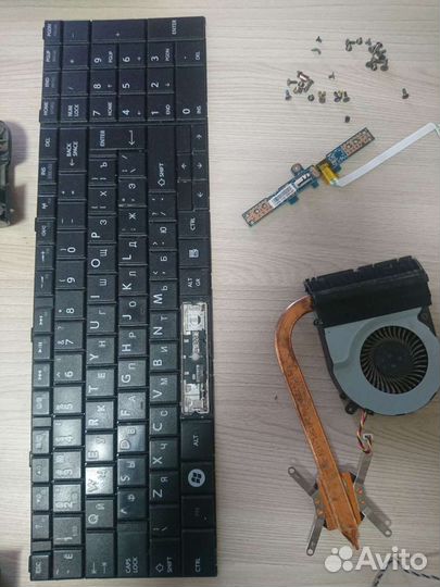 Ноутбук Toshiba satellite C850-D4K