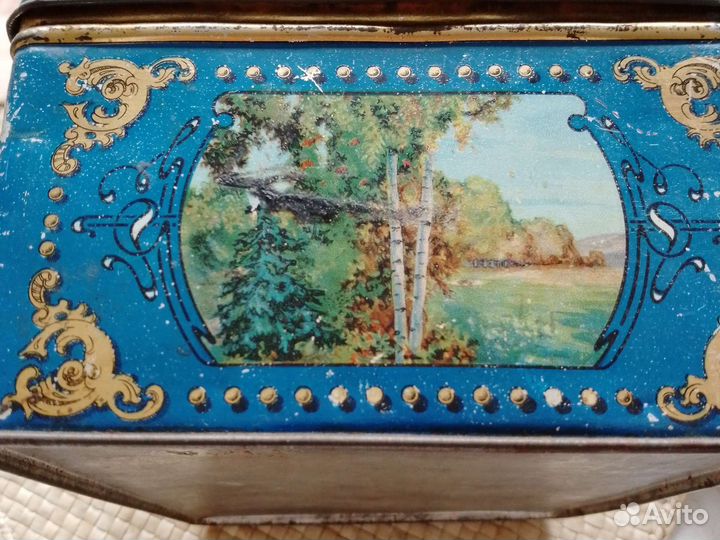 Старинная дестяная коробка