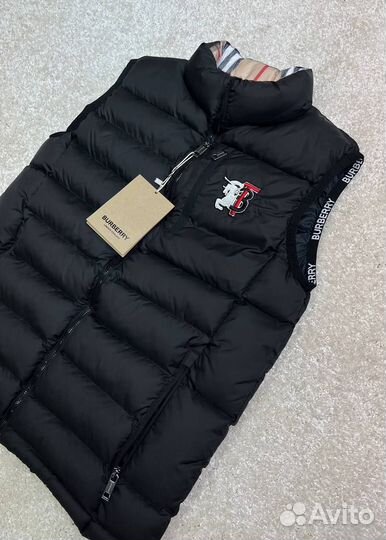 Мужская жилетка Burberry: практичный выбор