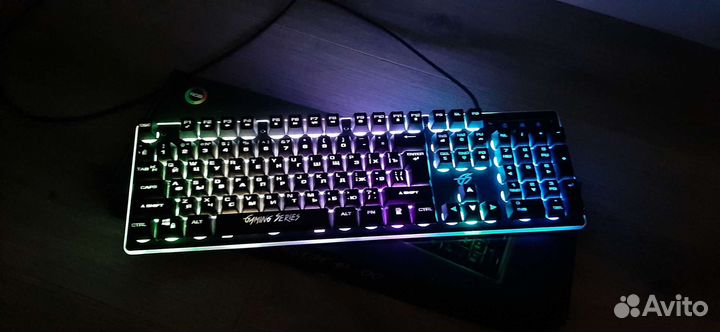 Игровая клавиатура с подсветкой