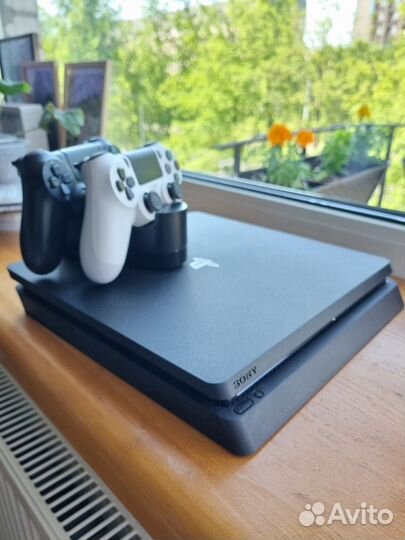 Sony PS4 slim 1tb