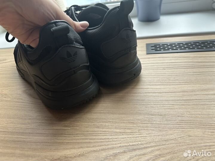 Кроссовки Adidas ZX 700 HD 44 45