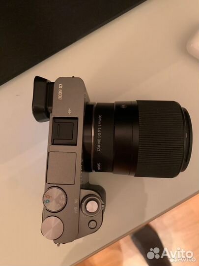Sony a6000 grey + Объектив Sigma DN 30mm f/1.4 DC