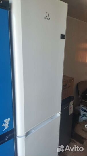 Холодильник indesit бу