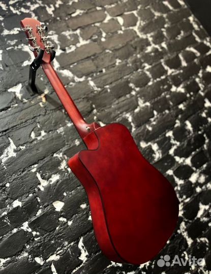 Акустическая гитара