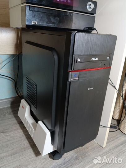 Игровой компьютер Intel I5 7500 AMD RX580 8 Gb