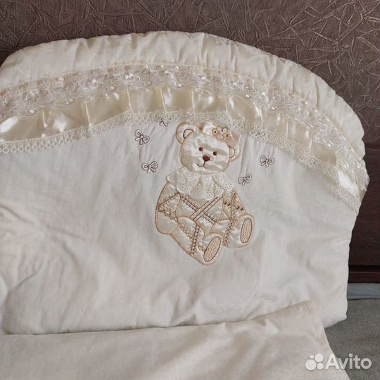 Комплект в кроватку для новорожденных 
