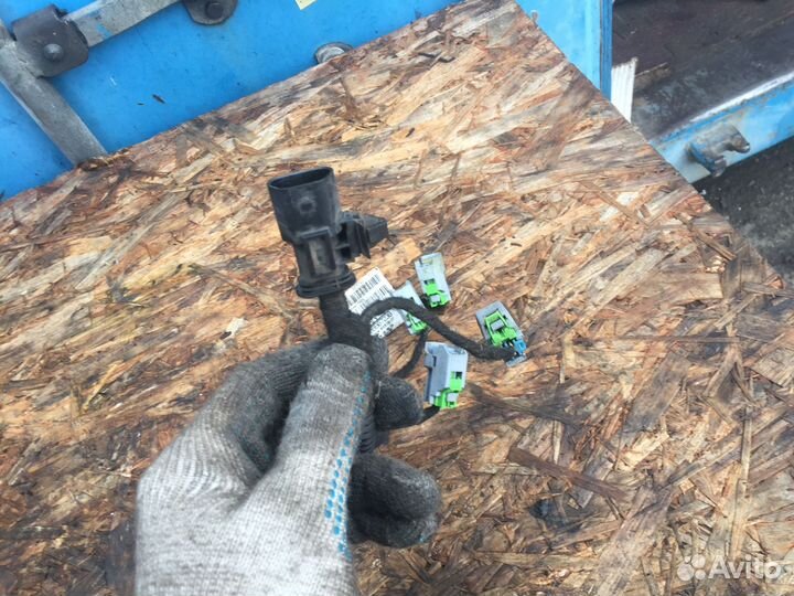 Проводка топливных форсунок Opel Astra J a16xer