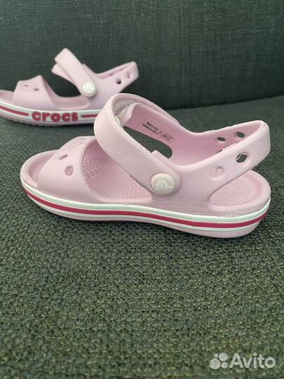 Сандалии для девочки 24 размер crocs